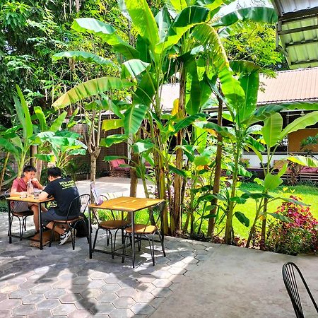 Ground Zero Martial Arts And Yoga Hotel Siem Reap Bagian luar foto
