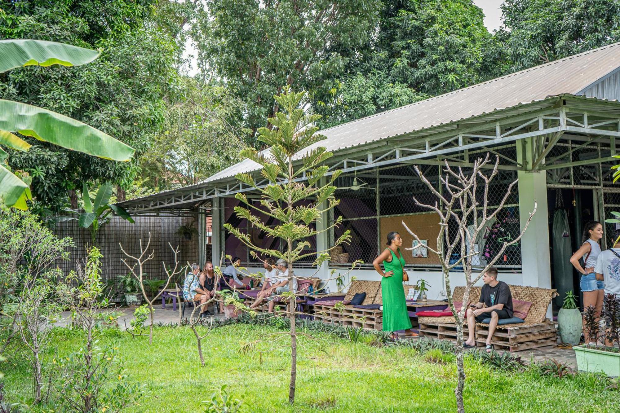 Ground Zero Martial Arts And Yoga Hotel Siem Reap Bagian luar foto